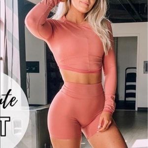 Gymshark x Whitney Simmons outfit